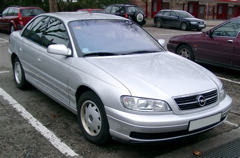 opel omega wiki.